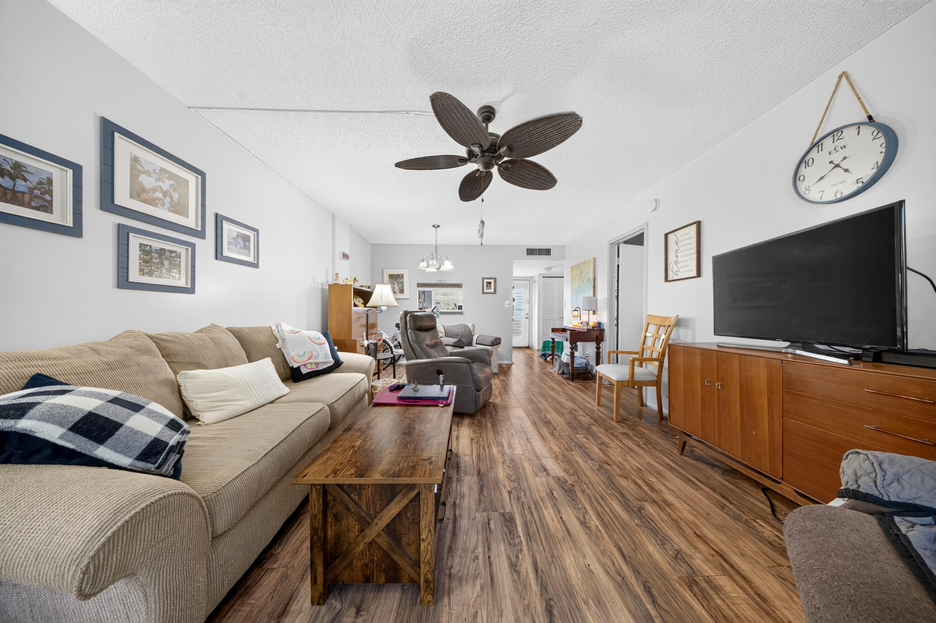 CYPRESS CHASE CONDO NO 7 - Residential