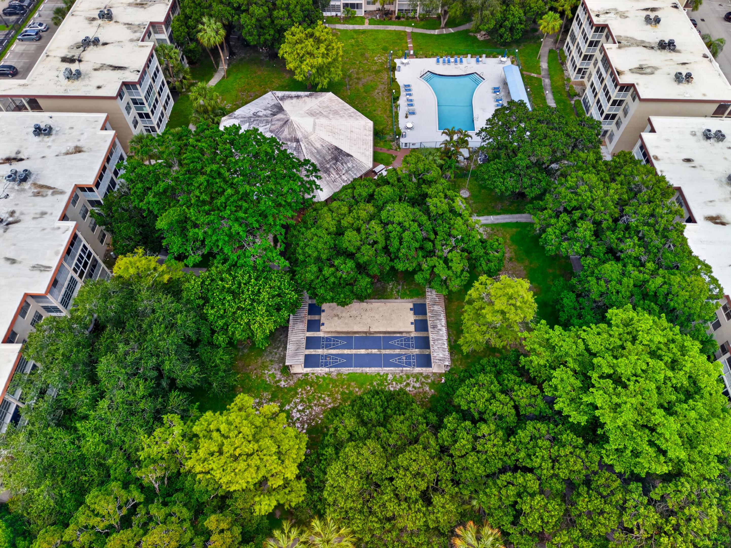 CYPRESS CHASE CONDO NO 7 - Residential