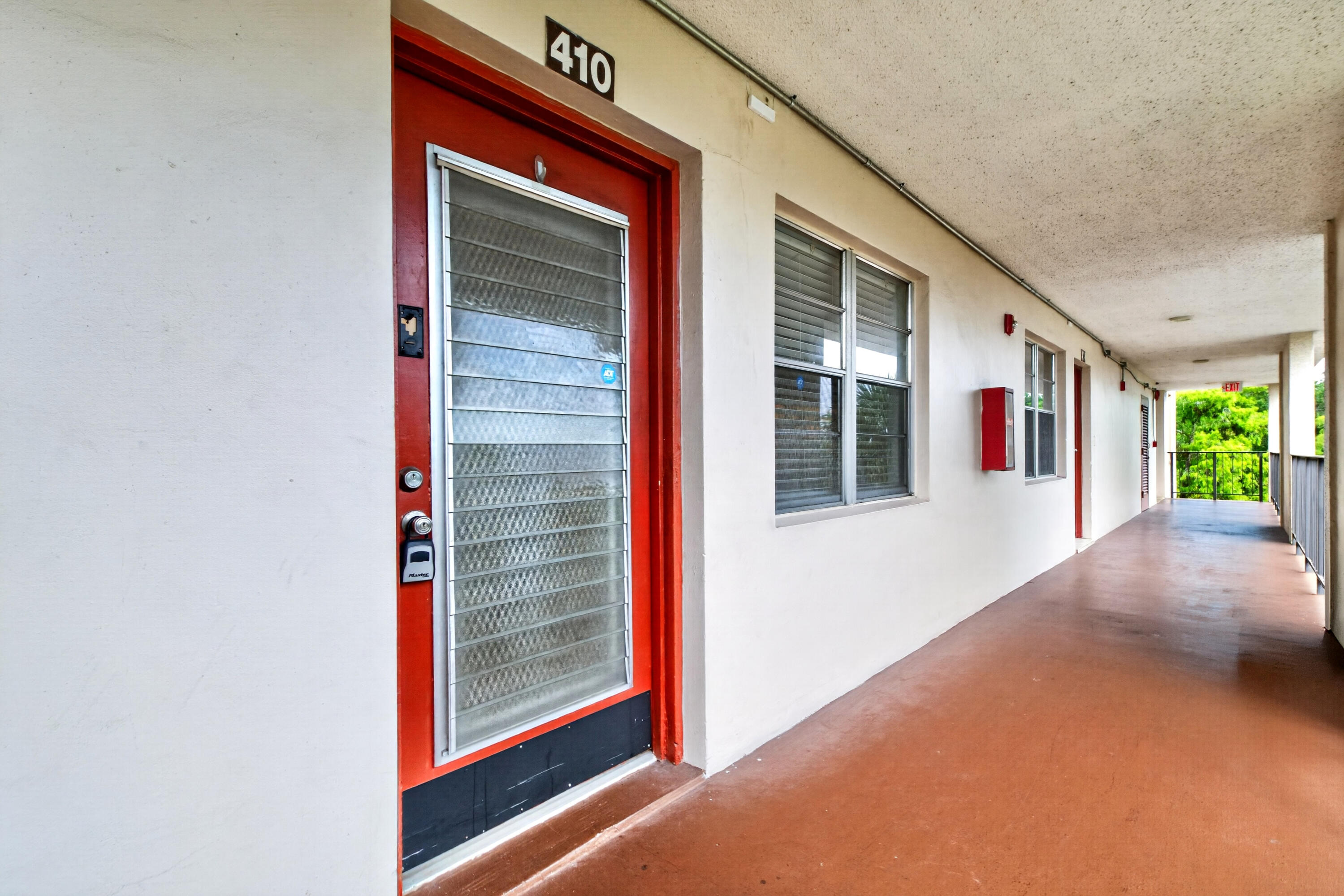CYPRESS CHASE CONDO NO 7 - Residential