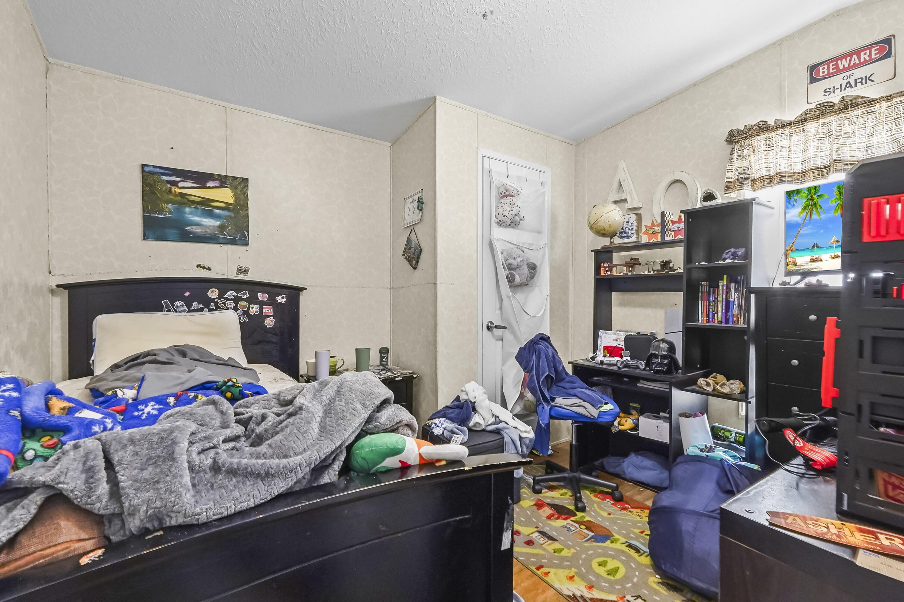 RIDGEWAY MOBILE HOME - Residential