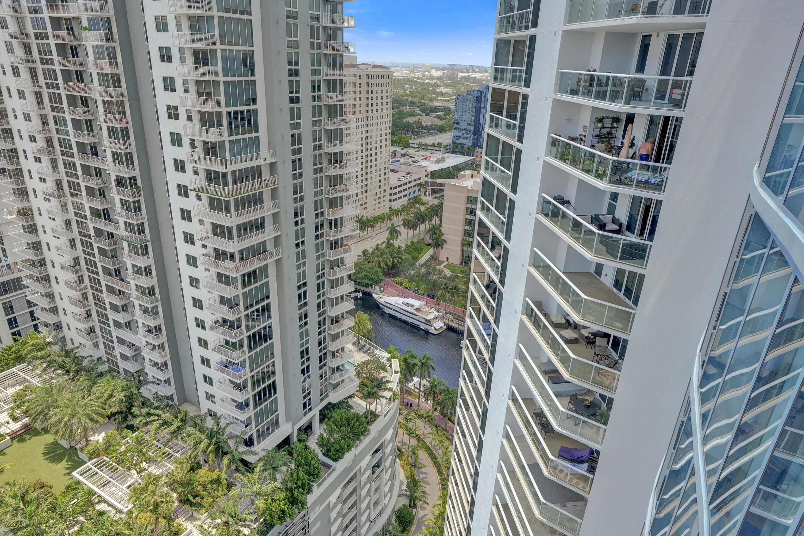 LAS OLAS RIVER HOUSE CONDO - Residential