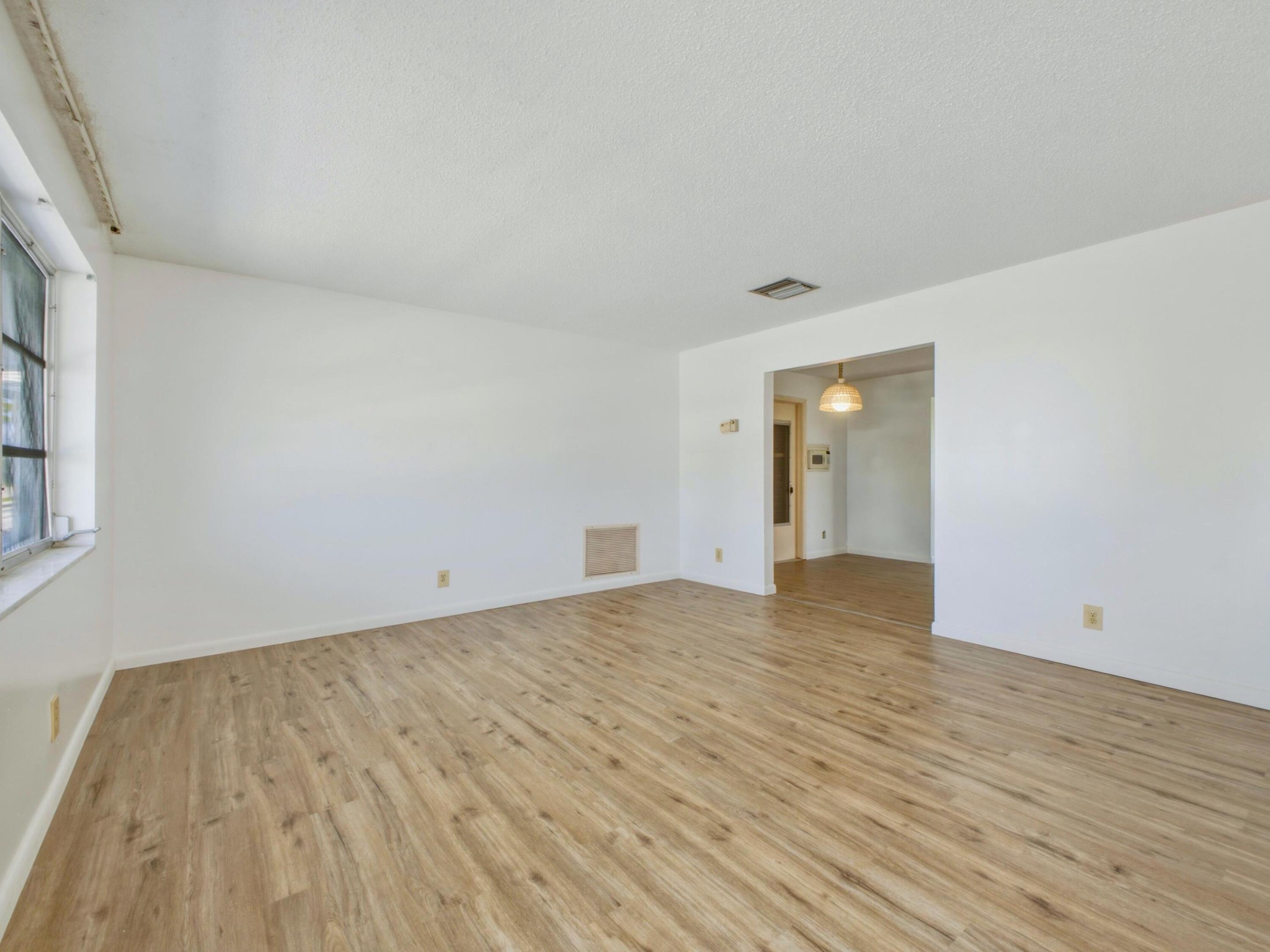 PALM BEACH LEISUREVILLE SEC 9 - Residential