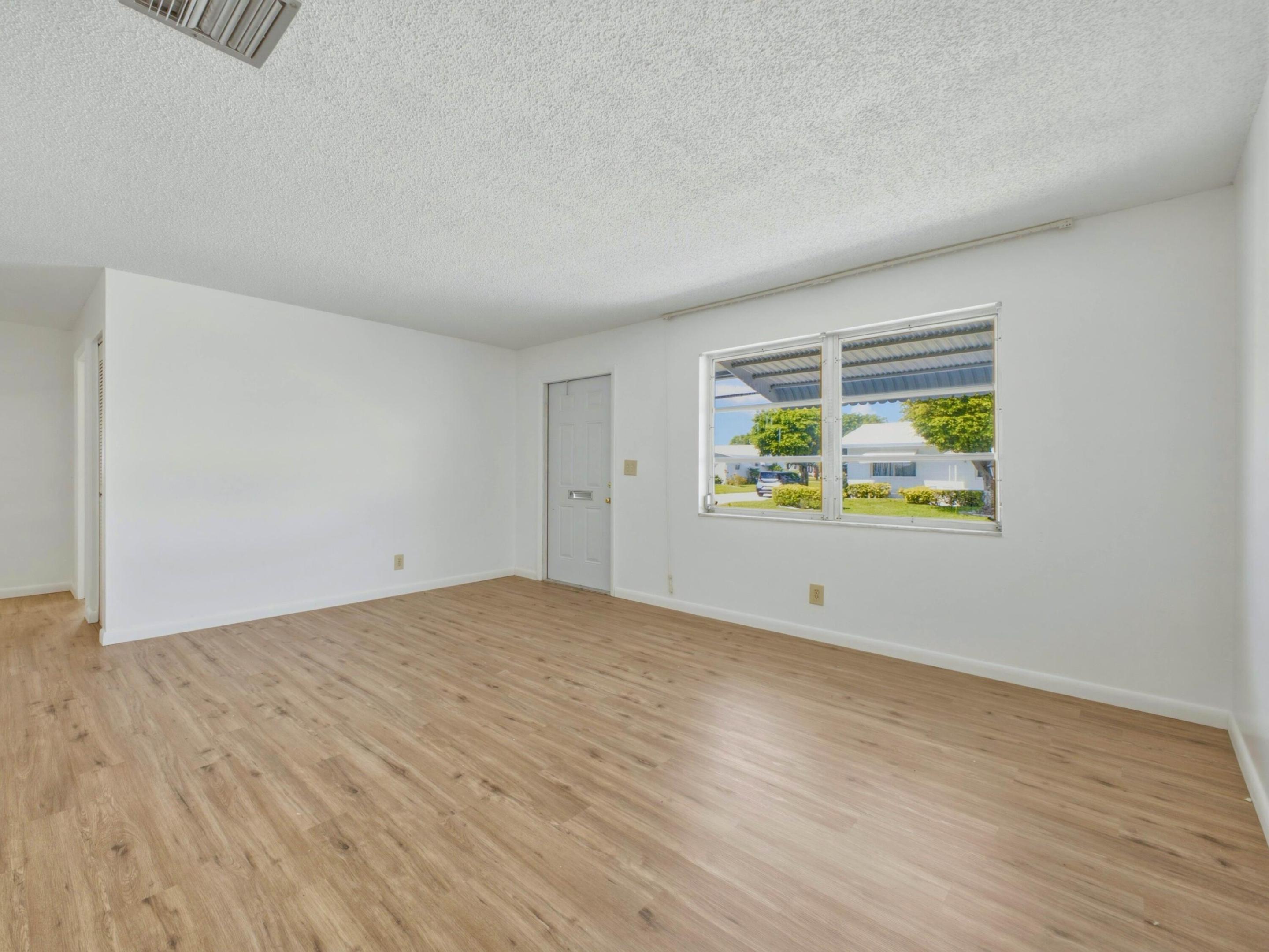 PALM BEACH LEISUREVILLE SEC 9 - Residential