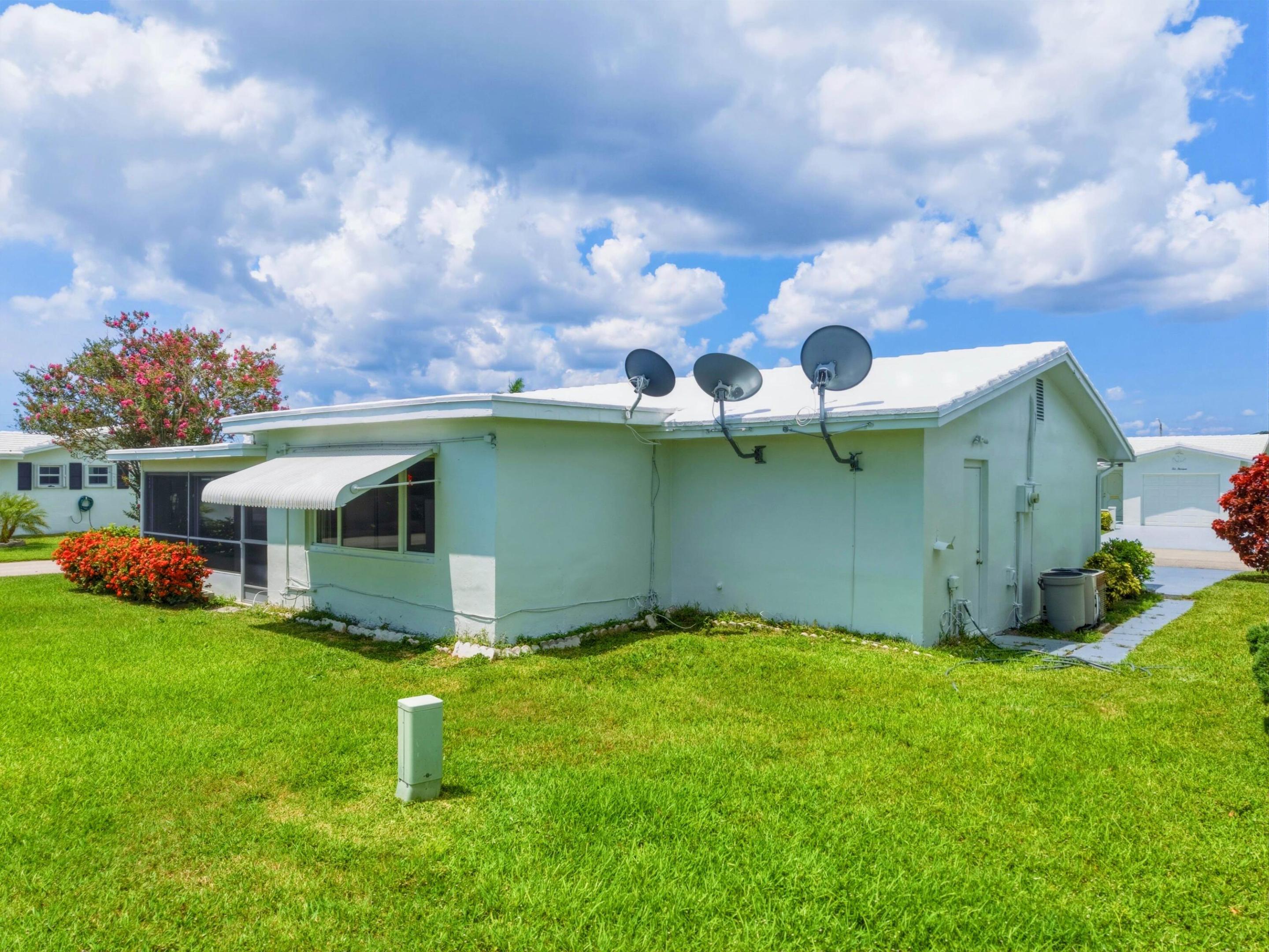 PALM BEACH LEISUREVILLE SEC 9 - Residential