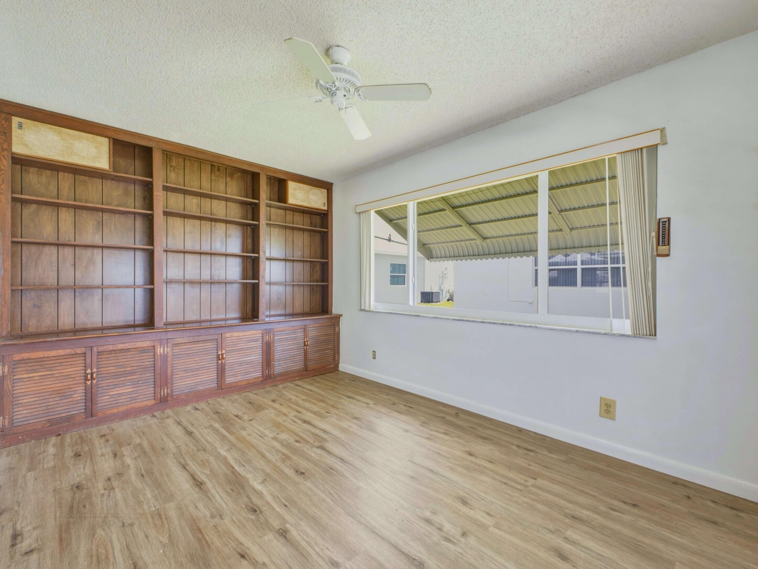 PALM BEACH LEISUREVILLE SEC 9 - Residential
