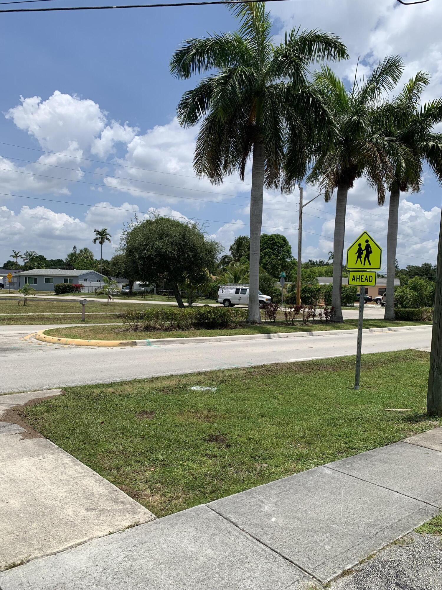 BROWARD ESTATES SEC 2 - Residential