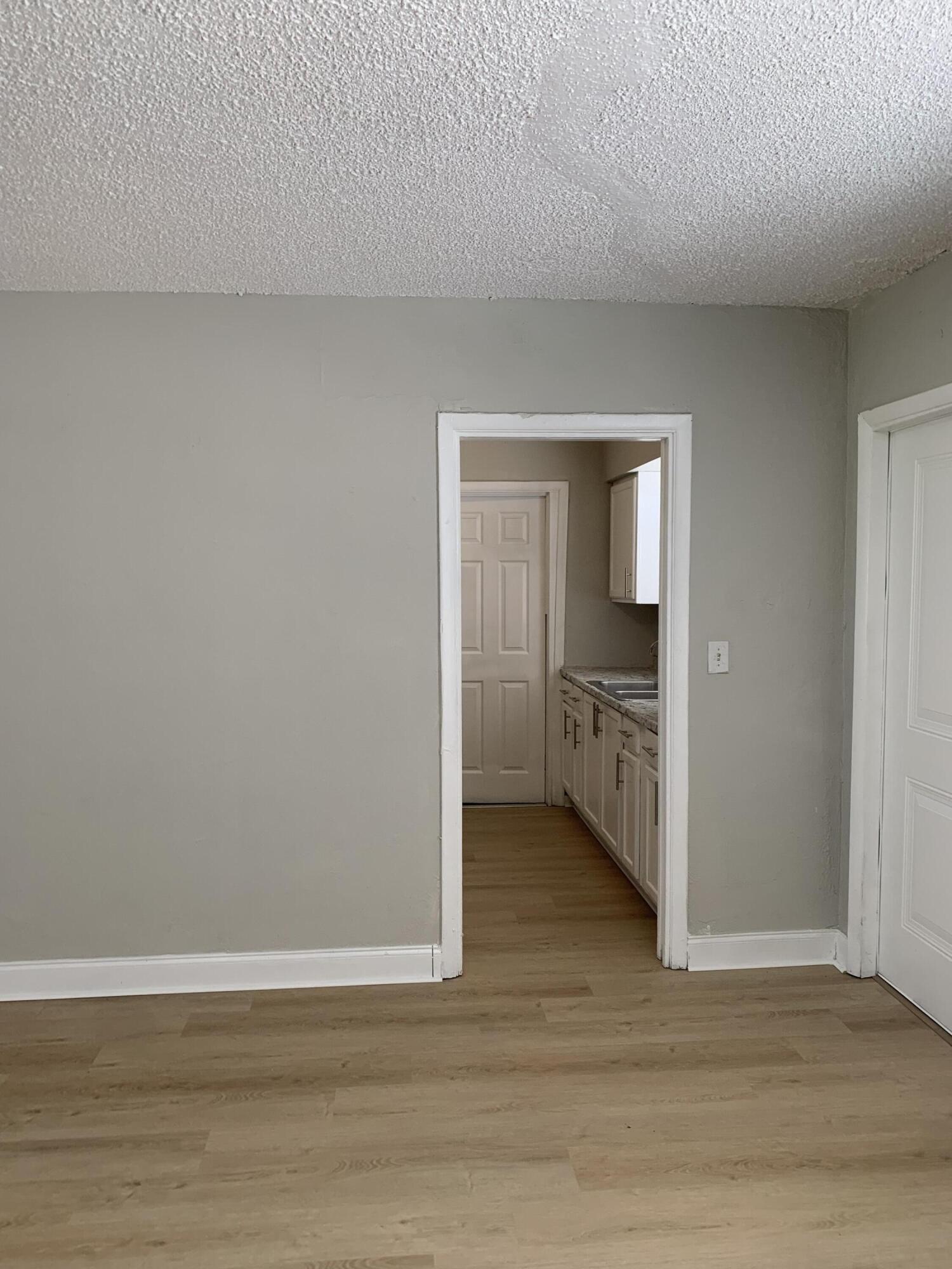 BROWARD ESTATES SEC 2 - Residential