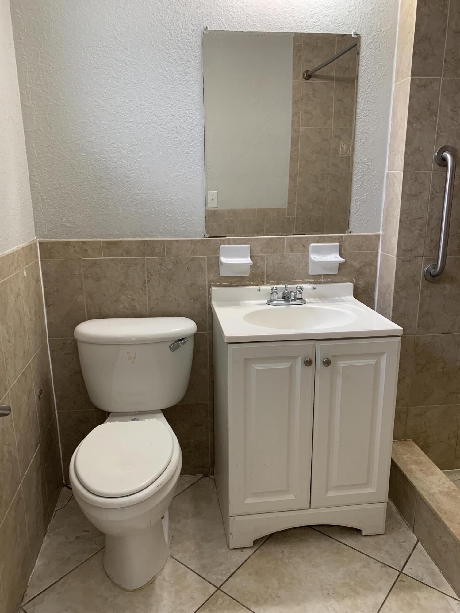BROWARD ESTATES SEC 2 - Residential