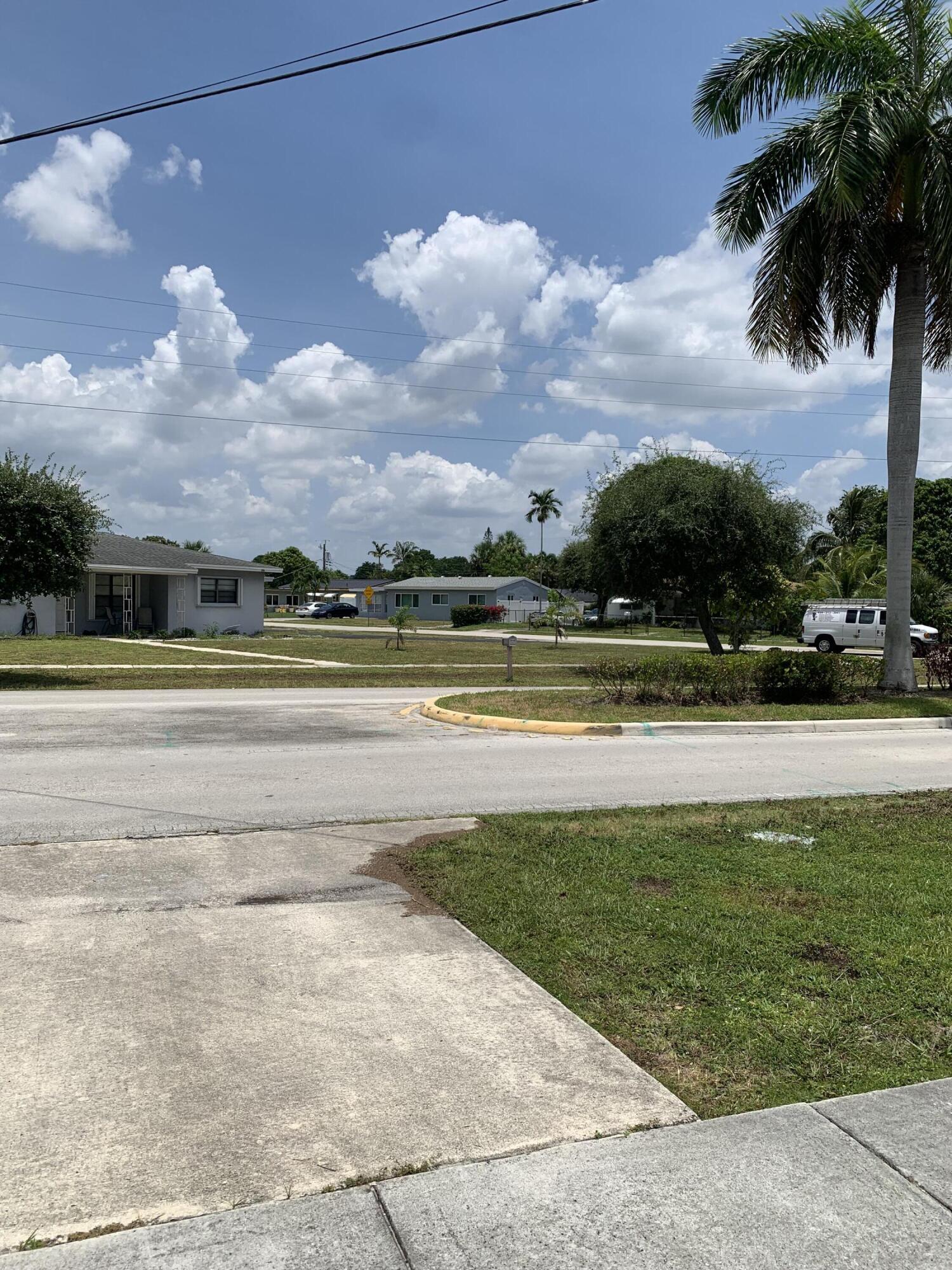 BROWARD ESTATES SEC 2 - Residential