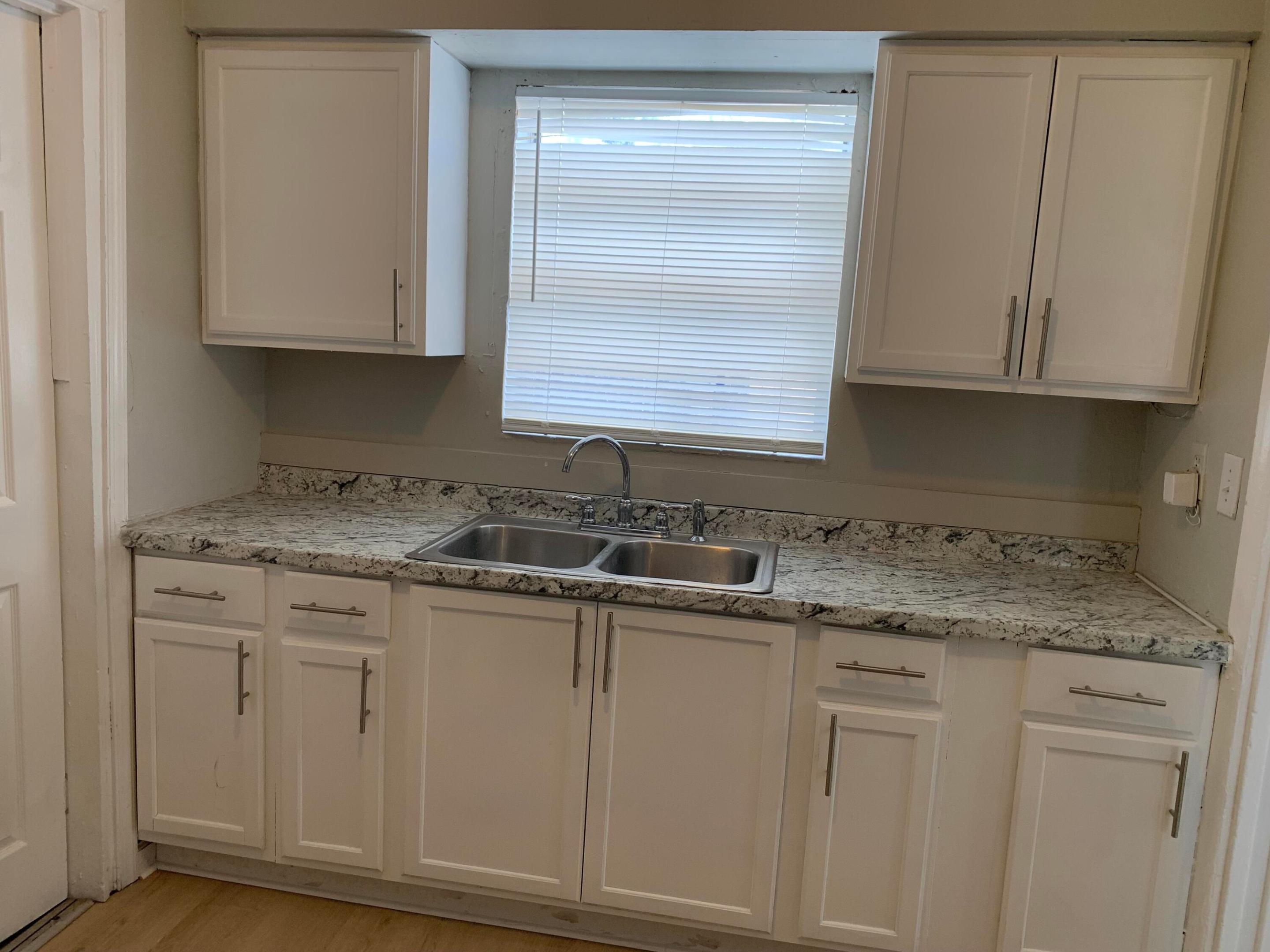 BROWARD ESTATES SEC 2 - Residential