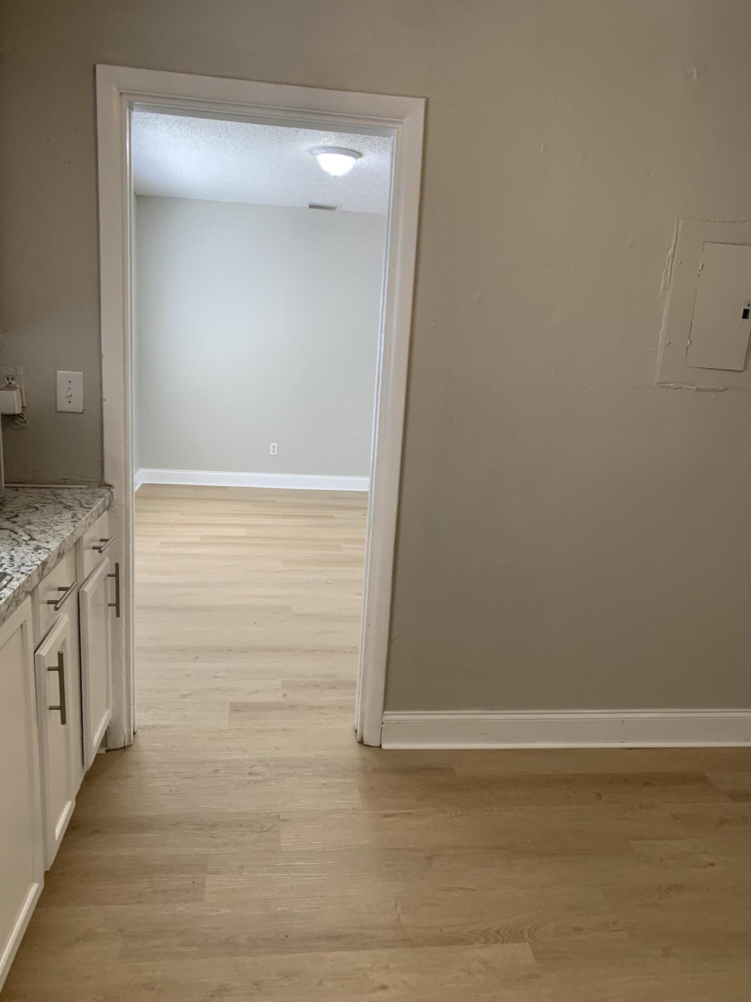 BROWARD ESTATES SEC 2 - Residential
