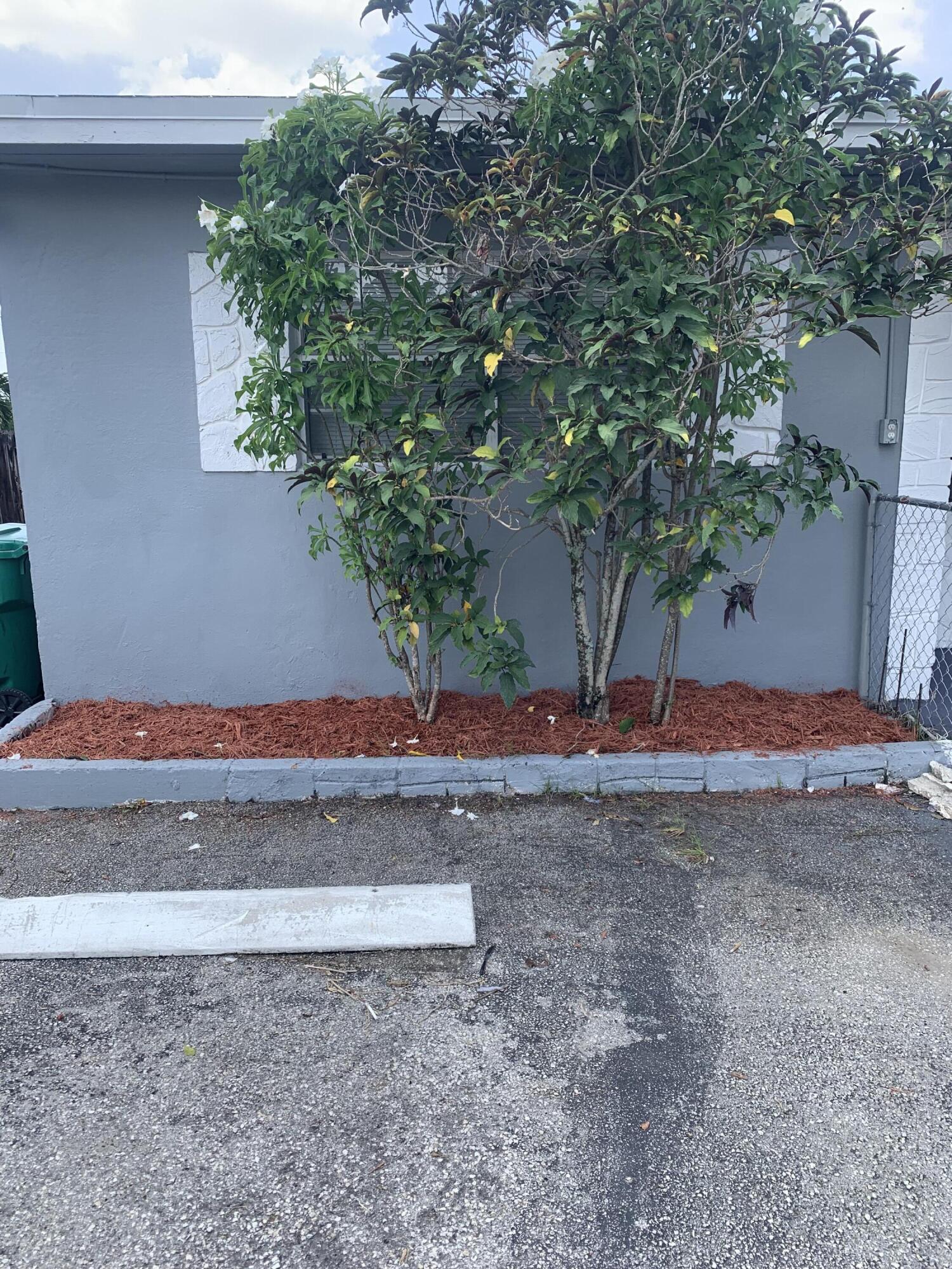 BROWARD ESTATES SEC 2 - Residential
