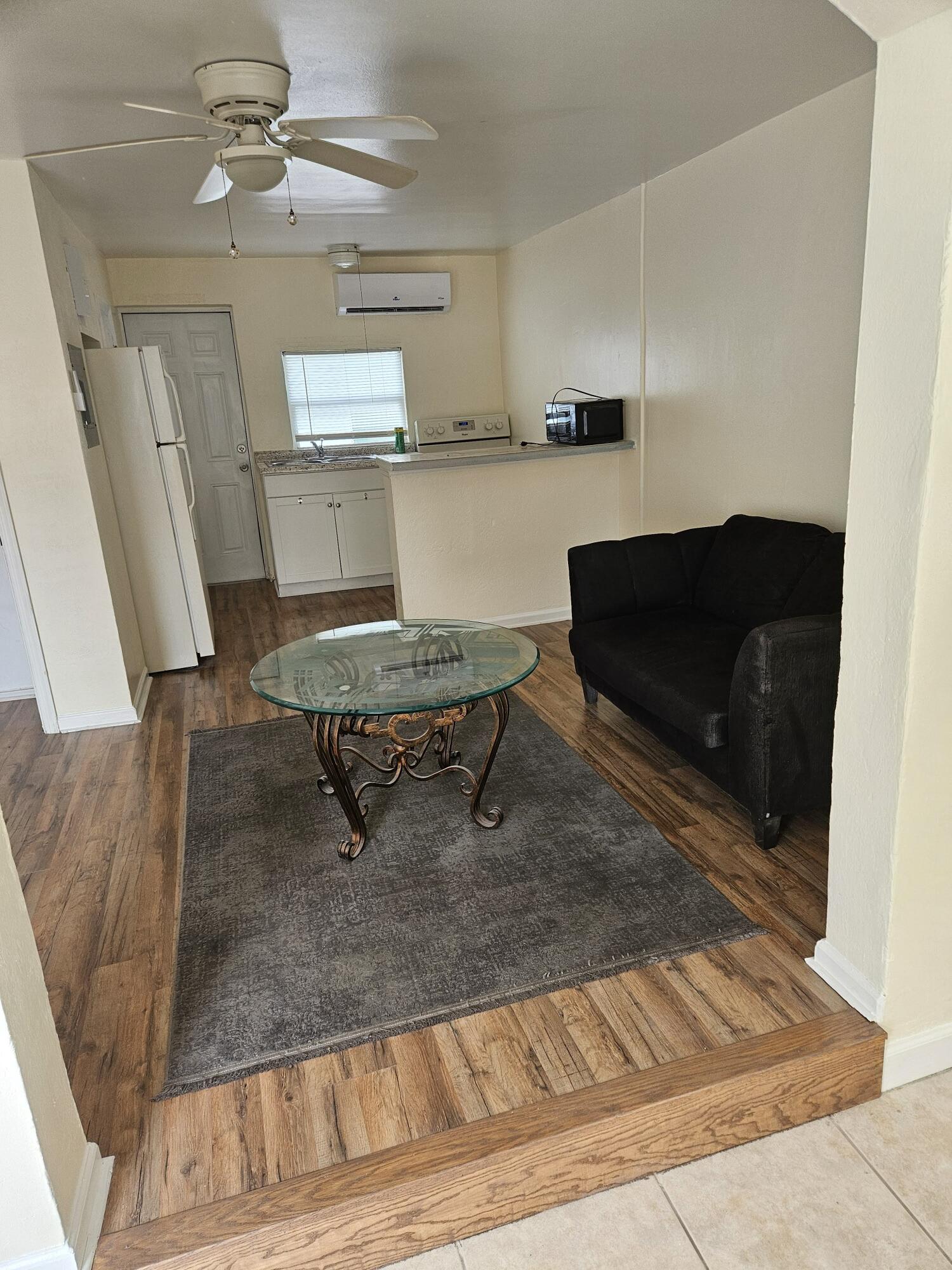 LANTANA POINT - Residential Lease