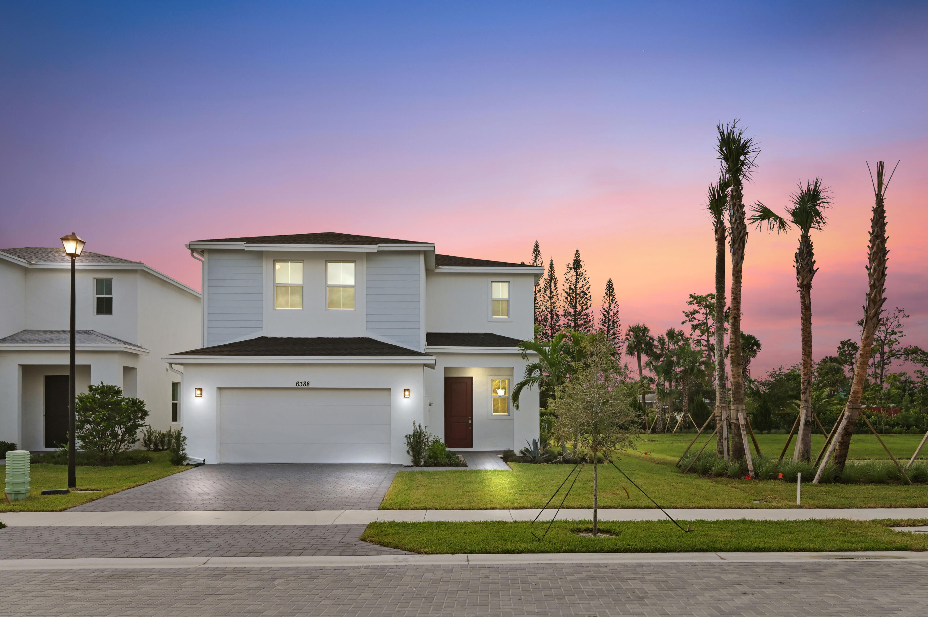 SYMPHONY PLACE - Residential