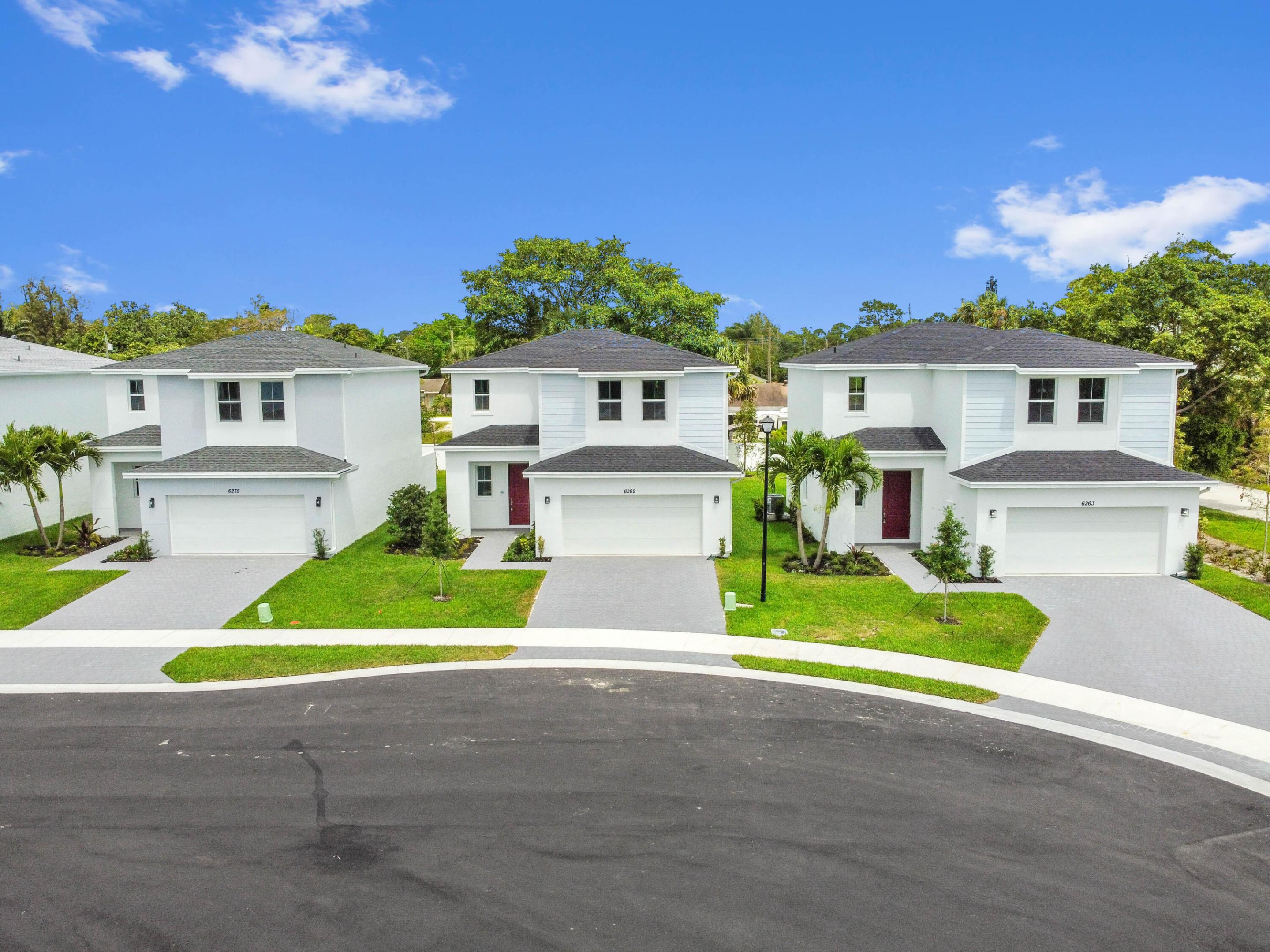 SYMPHONY PLACE - Residential