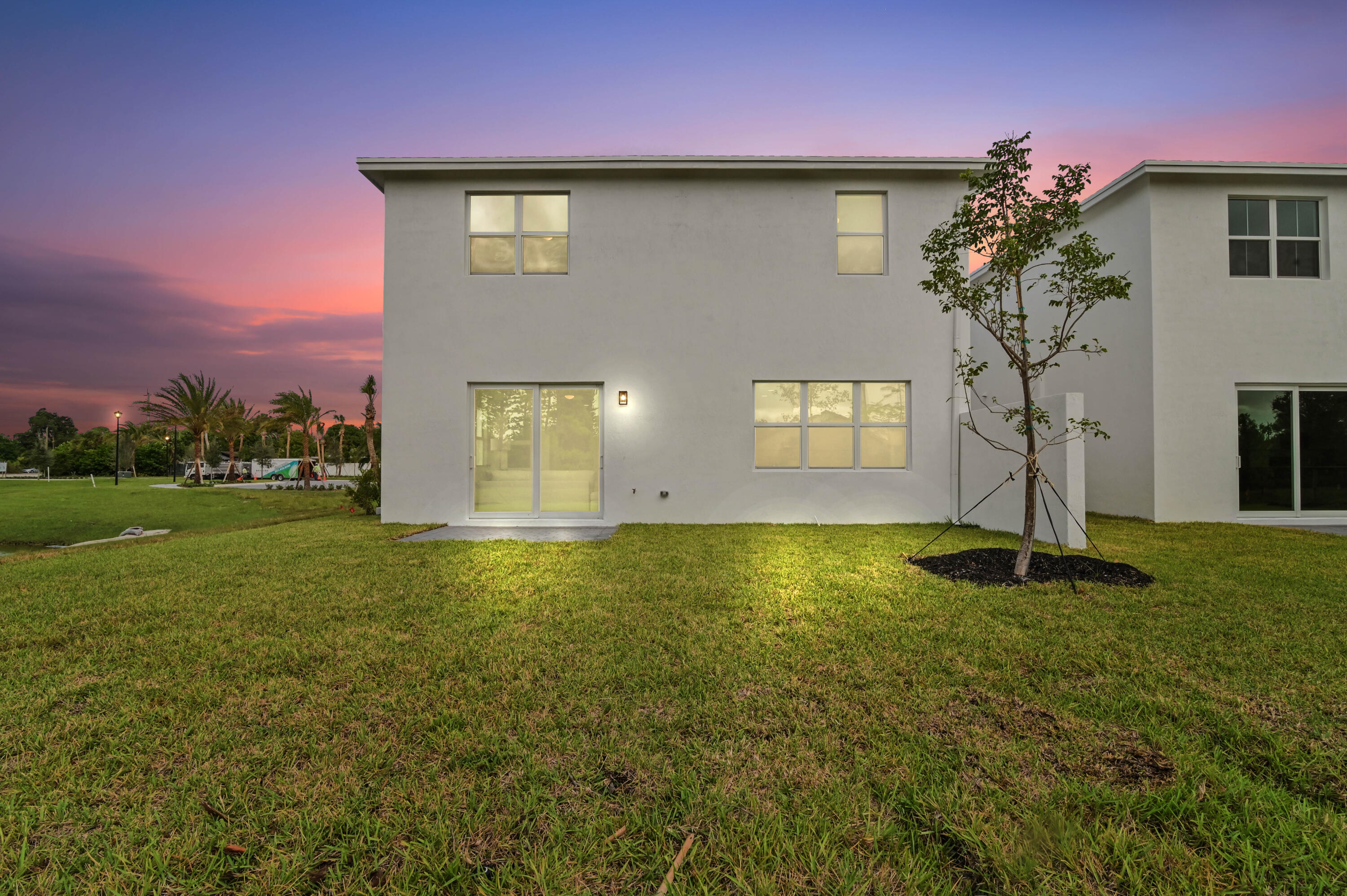 SYMPHONY PLACE - Residential