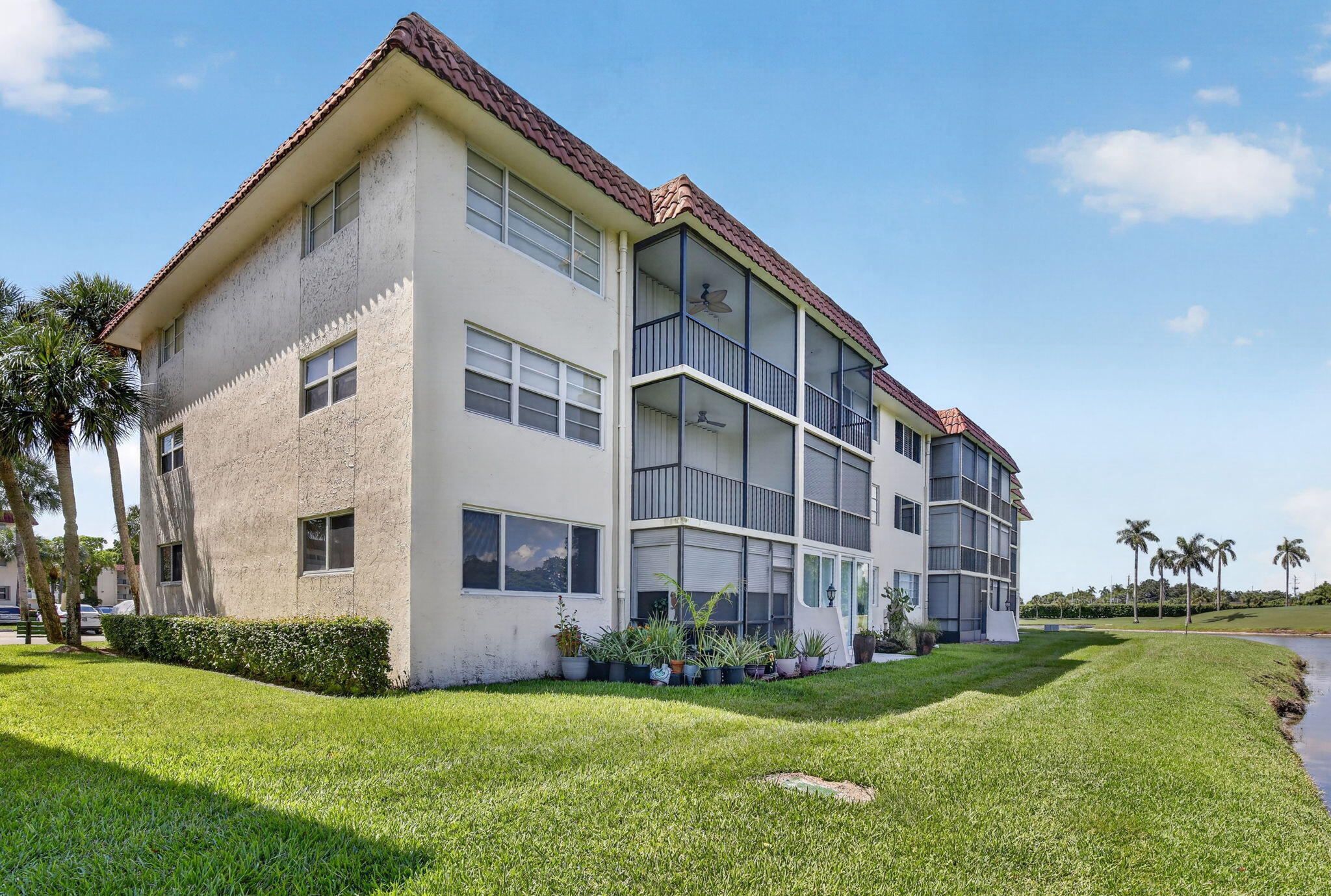 Hollybrook Golf and Tennis Club - Residential