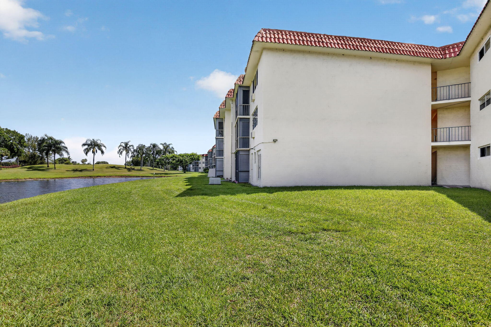 Hollybrook Golf and Tennis Club - Residential