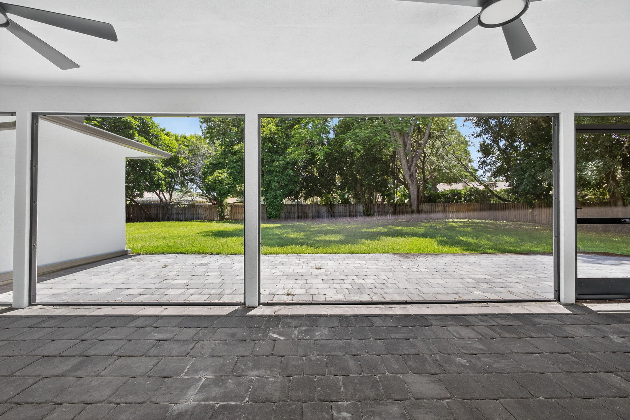 PINEWOOD EAST 2 OF WELLINGTON - Residential Lease