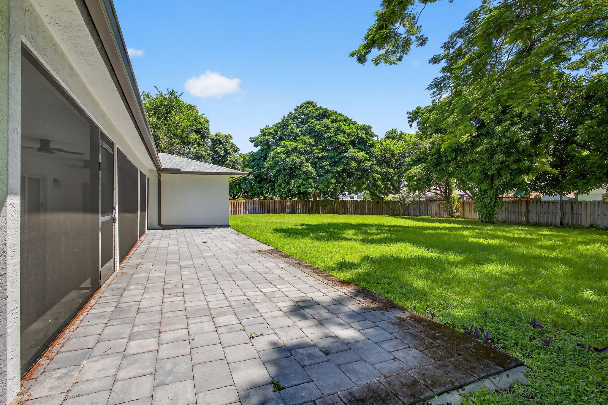 PINEWOOD EAST 2 OF WELLINGTON - Residential Lease