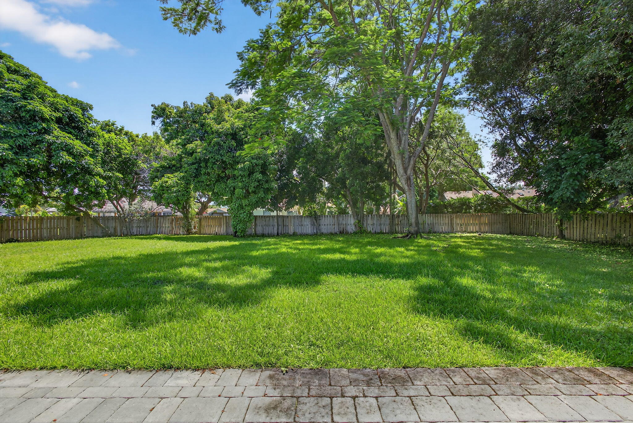 PINEWOOD EAST 2 OF WELLINGTON - Residential Lease