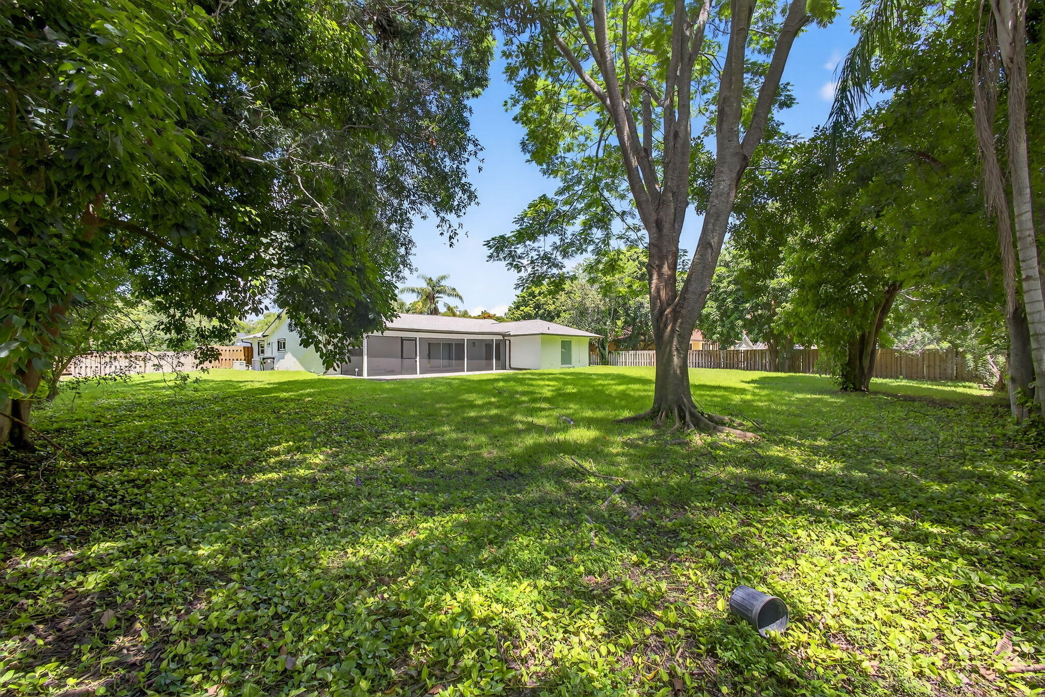 PINEWOOD EAST 2 OF WELLINGTON - Residential Lease