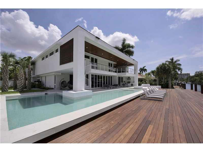 PELICAN ISLE - Residential
