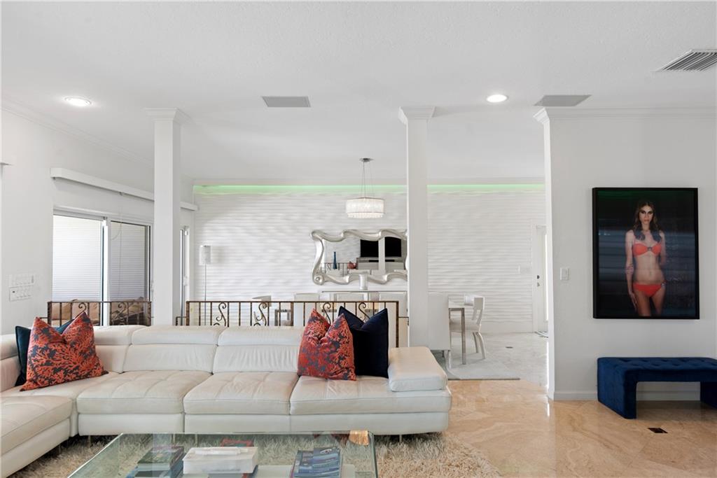 LAUDERDALE BEACH - Residential
