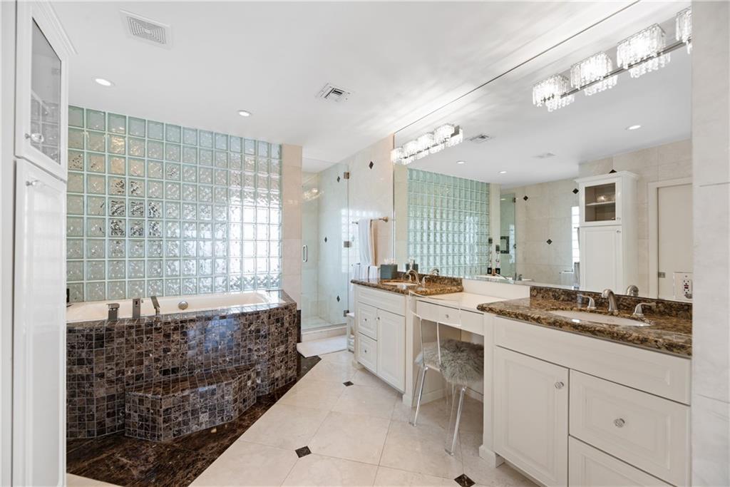 LAUDERDALE BEACH - Residential
