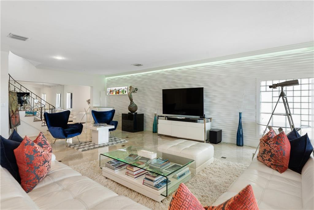 LAUDERDALE BEACH - Residential