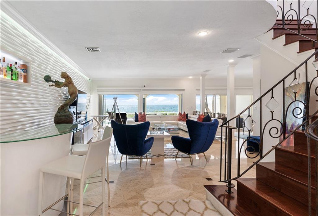 LAUDERDALE BEACH - Residential
