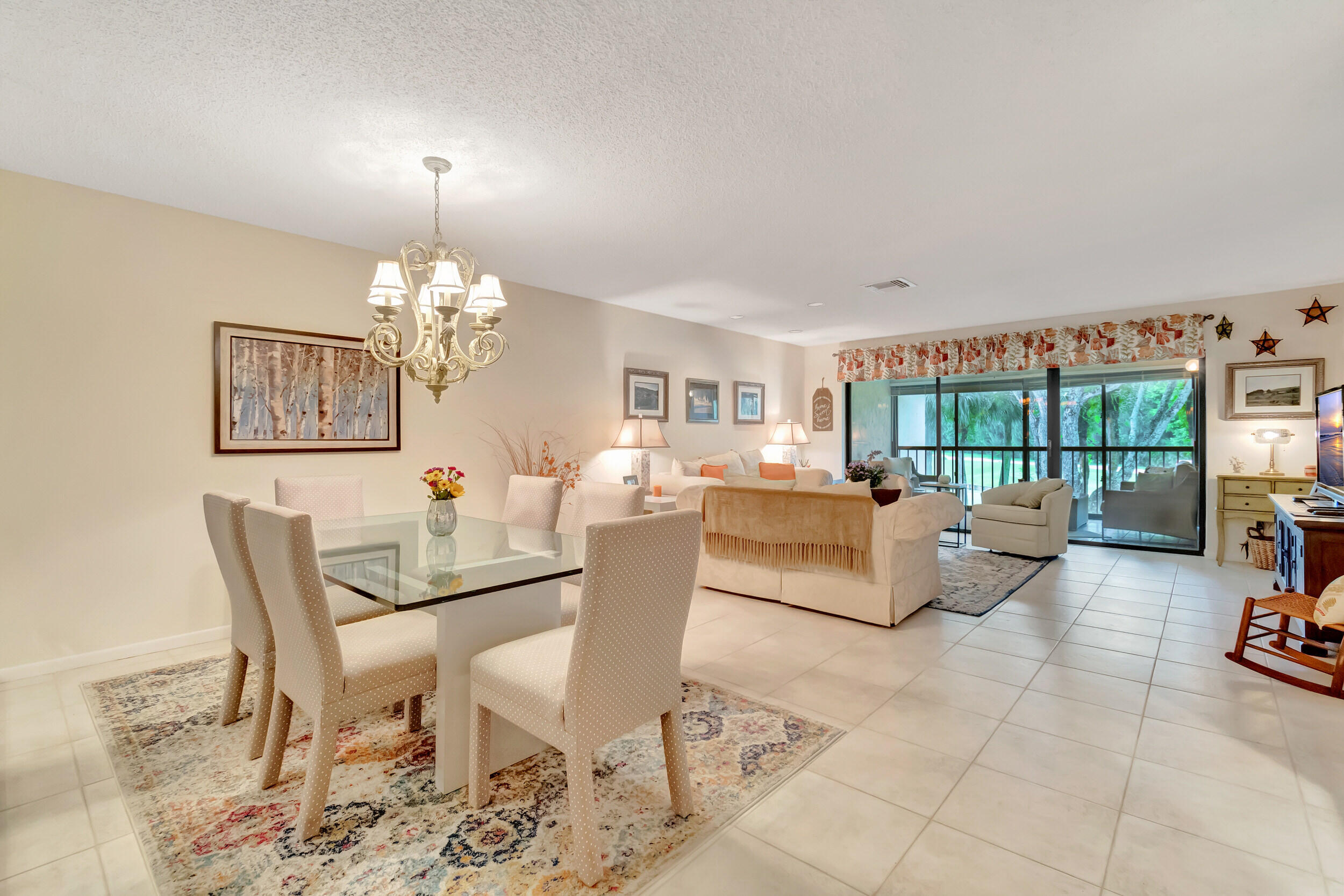 WESTGATE AT HUNTERS RUN CONDO - Residential Lease