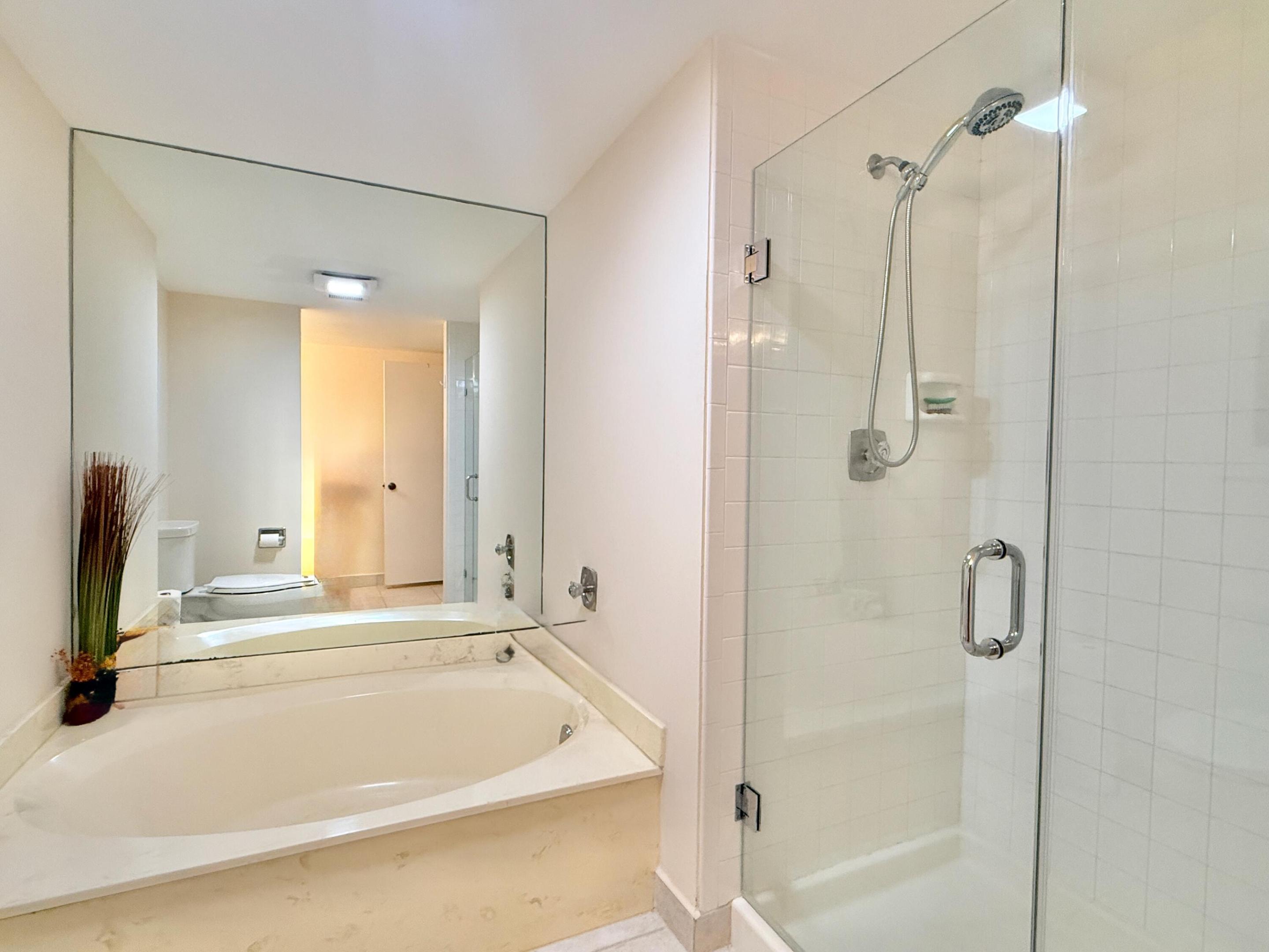 WESTGATE AT HUNTERS RUN CONDO - Residential Lease