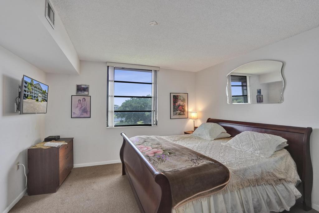 CONDO 12 OF WHITEHALL CONDOS - Residential