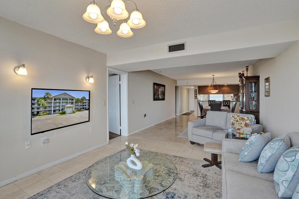 CONDO 12 OF WHITEHALL CONDOS - Residential