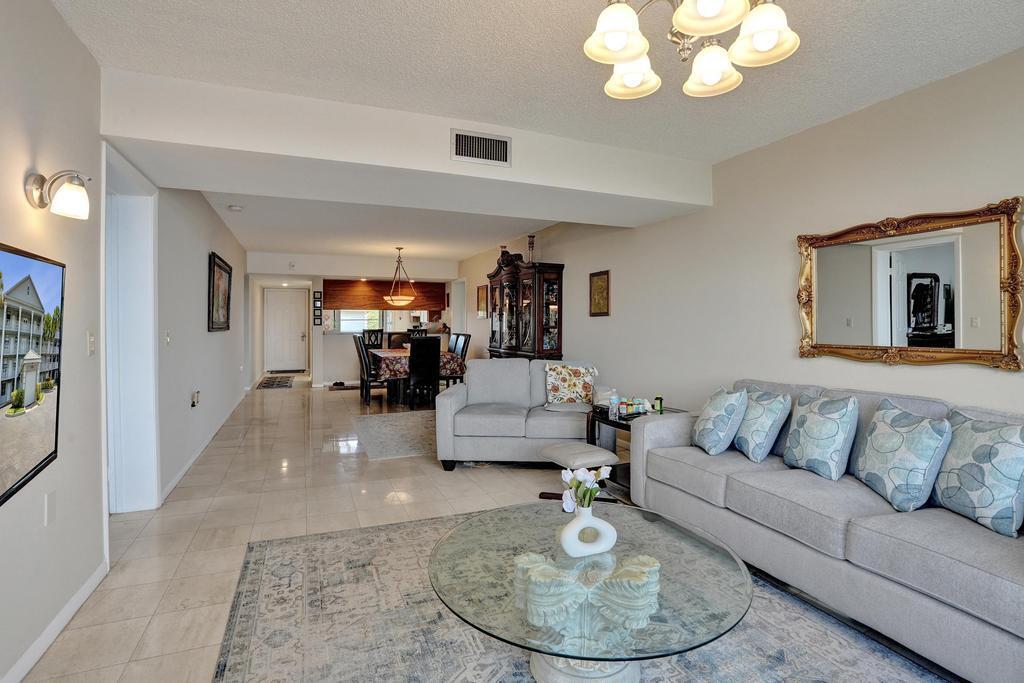 CONDO 12 OF WHITEHALL CONDOS - Residential