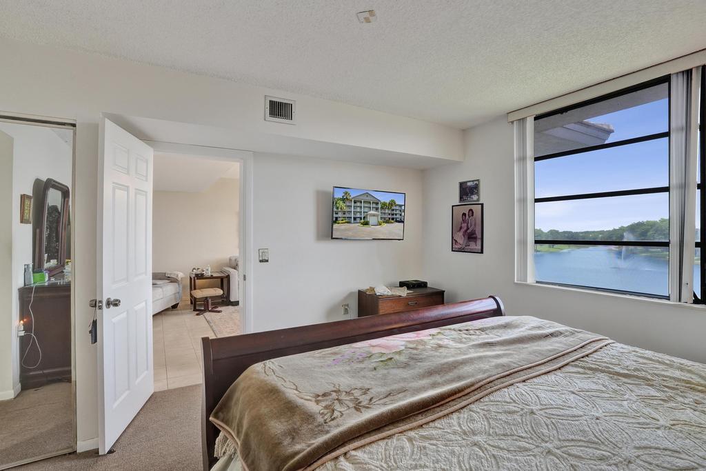 CONDO 12 OF WHITEHALL CONDOS - Residential