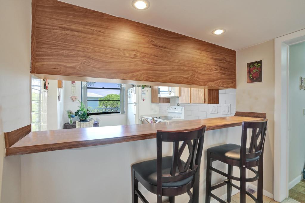 CONDO 12 OF WHITEHALL CONDOS - Residential