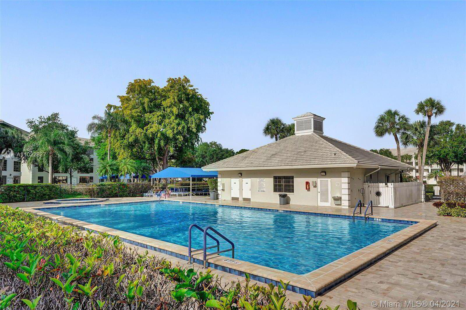 CONDO 12 OF WHITEHALL CONDOS - Residential