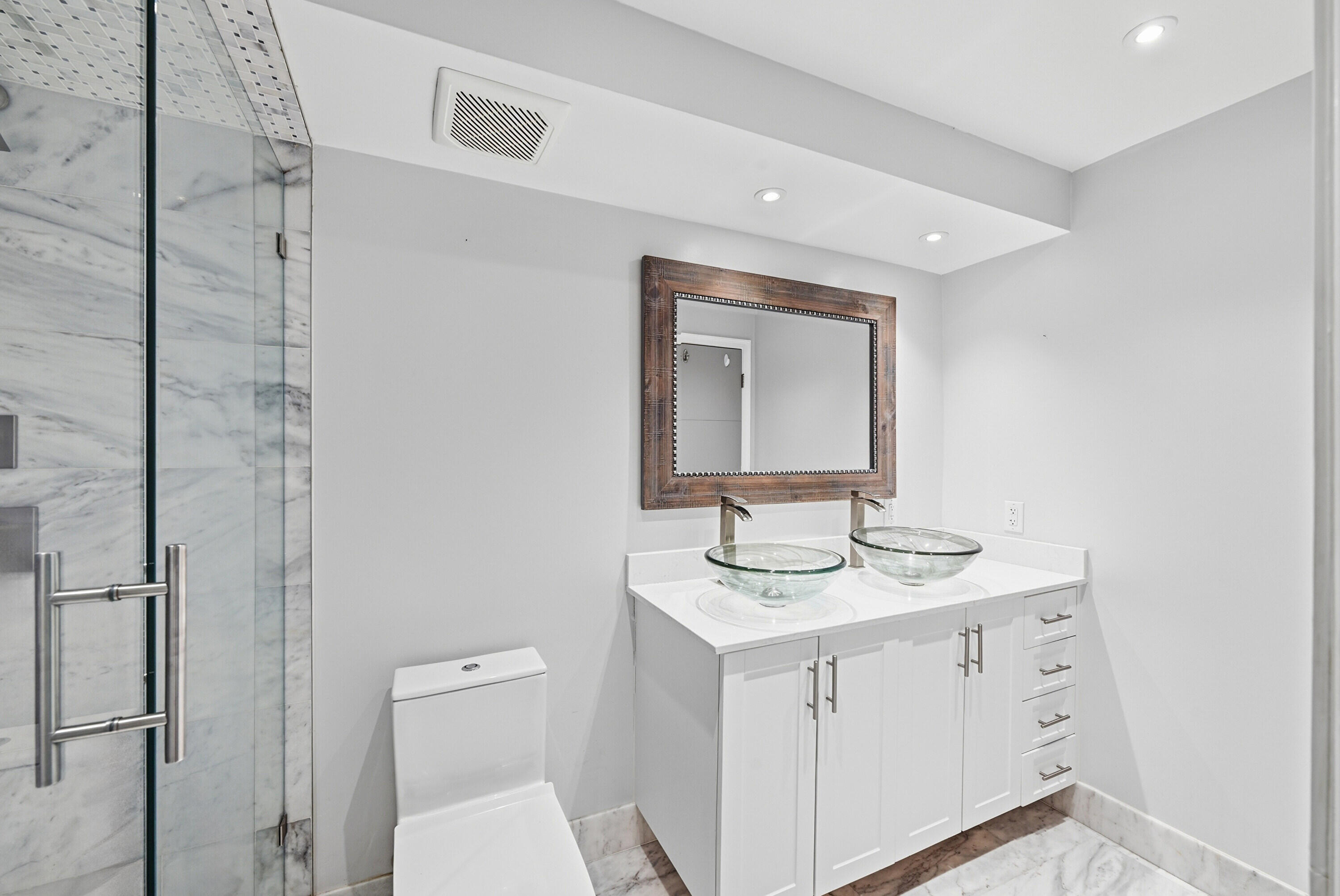 ASHLEY ARMS CONDO - Residential Lease