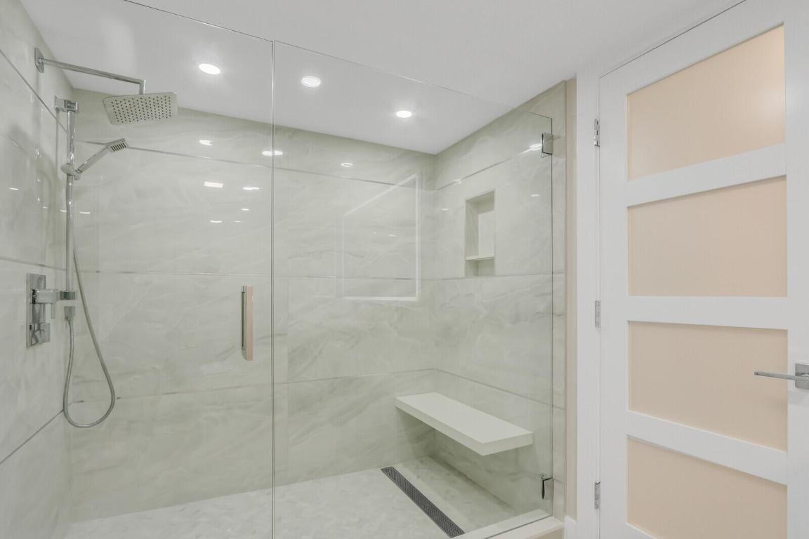 EASTPOINTE CONDO - Residential Lease