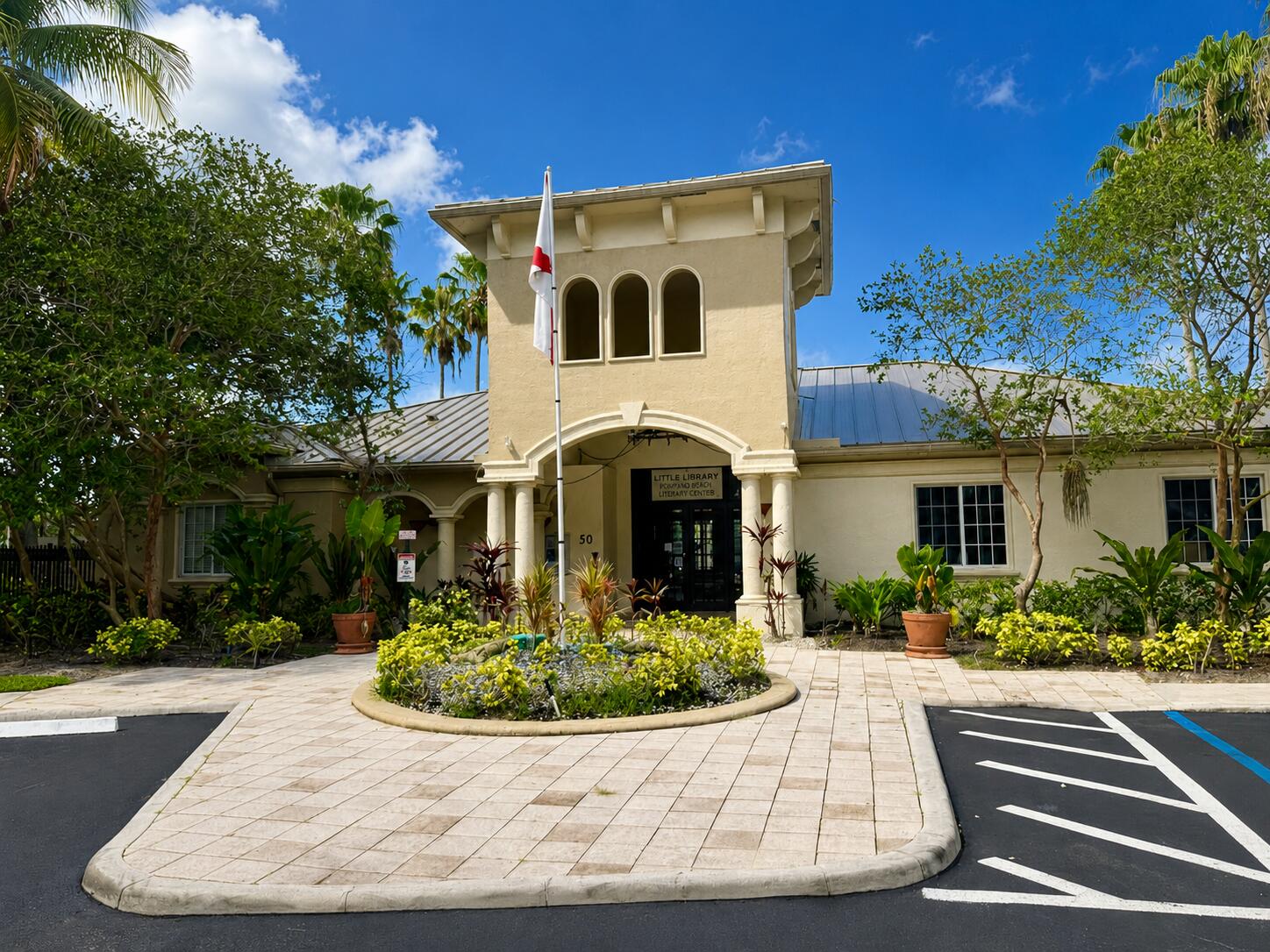 GRAND VIEW AT CRESTWOOD CONDO - Residential Lease