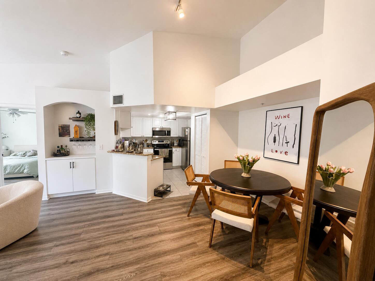 GRAND VIEW AT CRESTWOOD CONDO - Residential Lease
