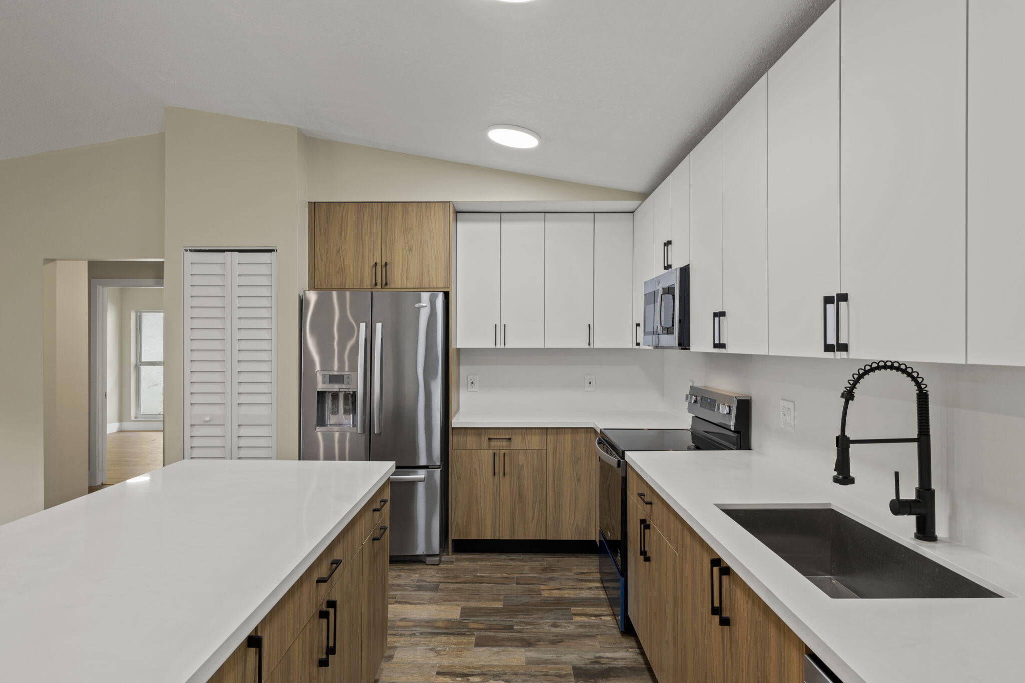 FOREST HILLS WEST - Residential Lease