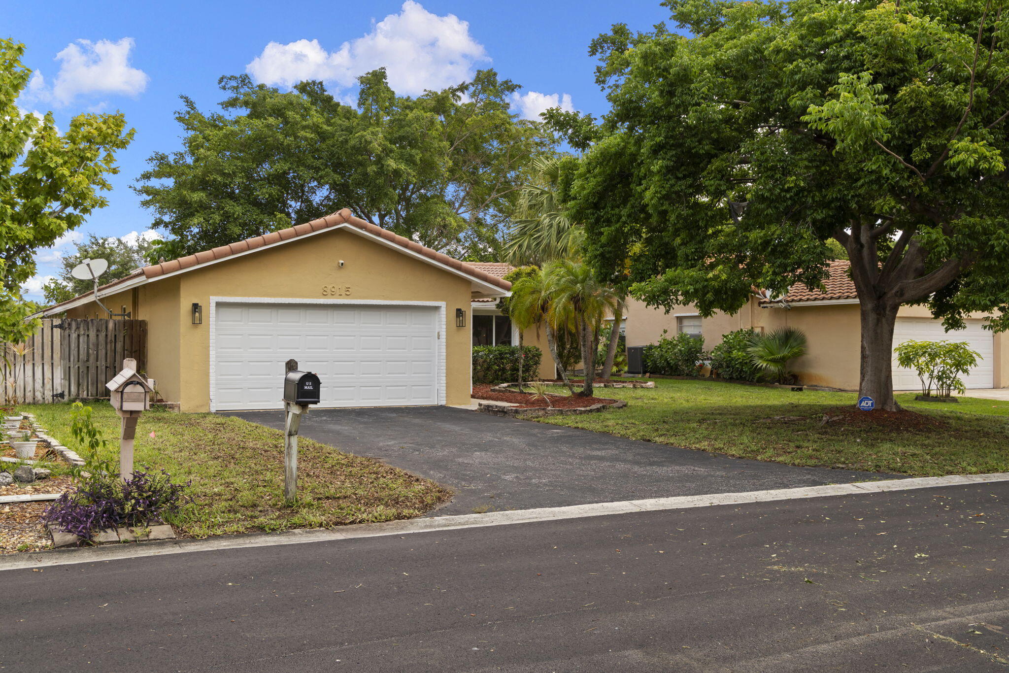 FOREST HILLS WEST - Residential Lease