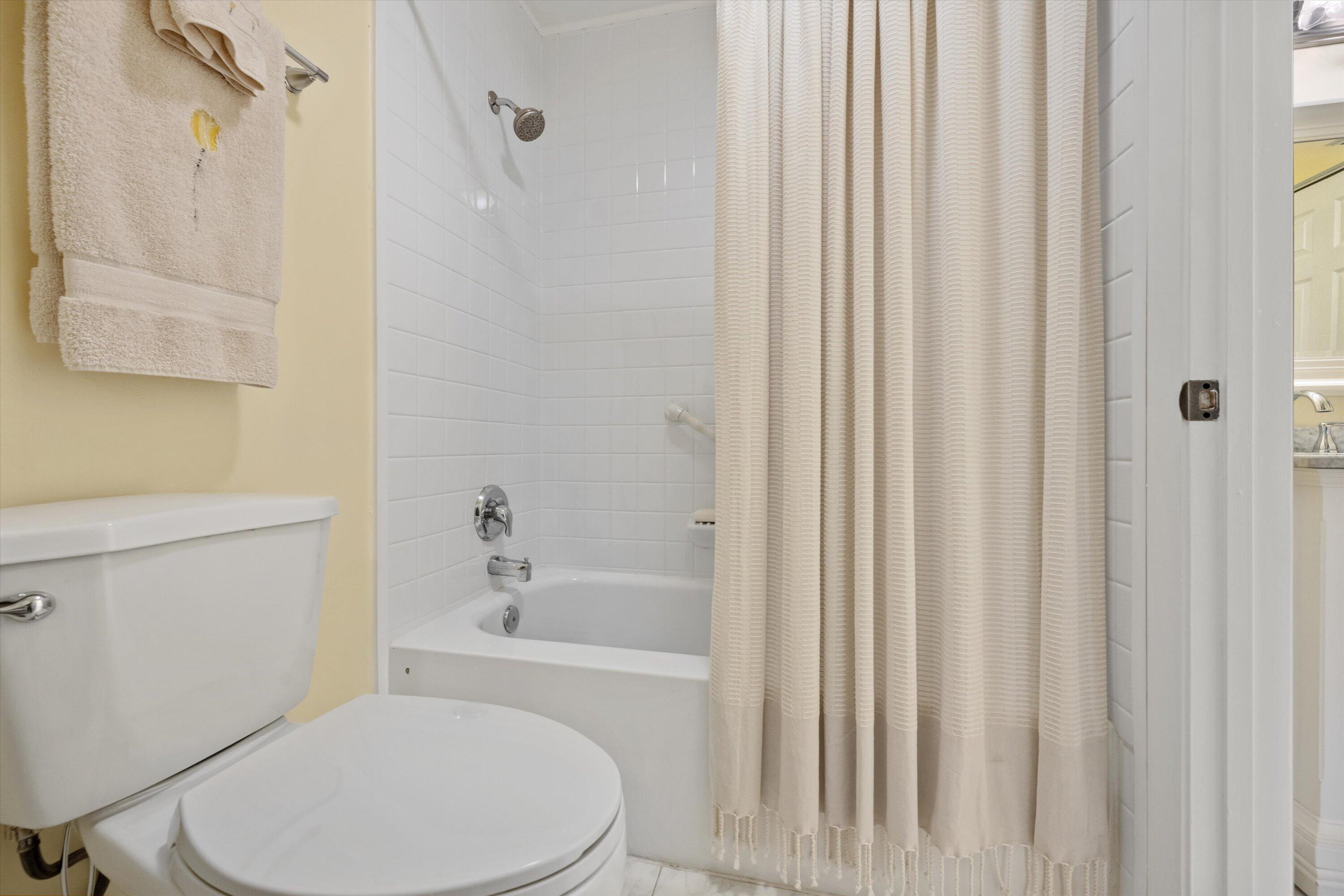 STRATHMORE GATE WEST UNIT 1 - Residential
