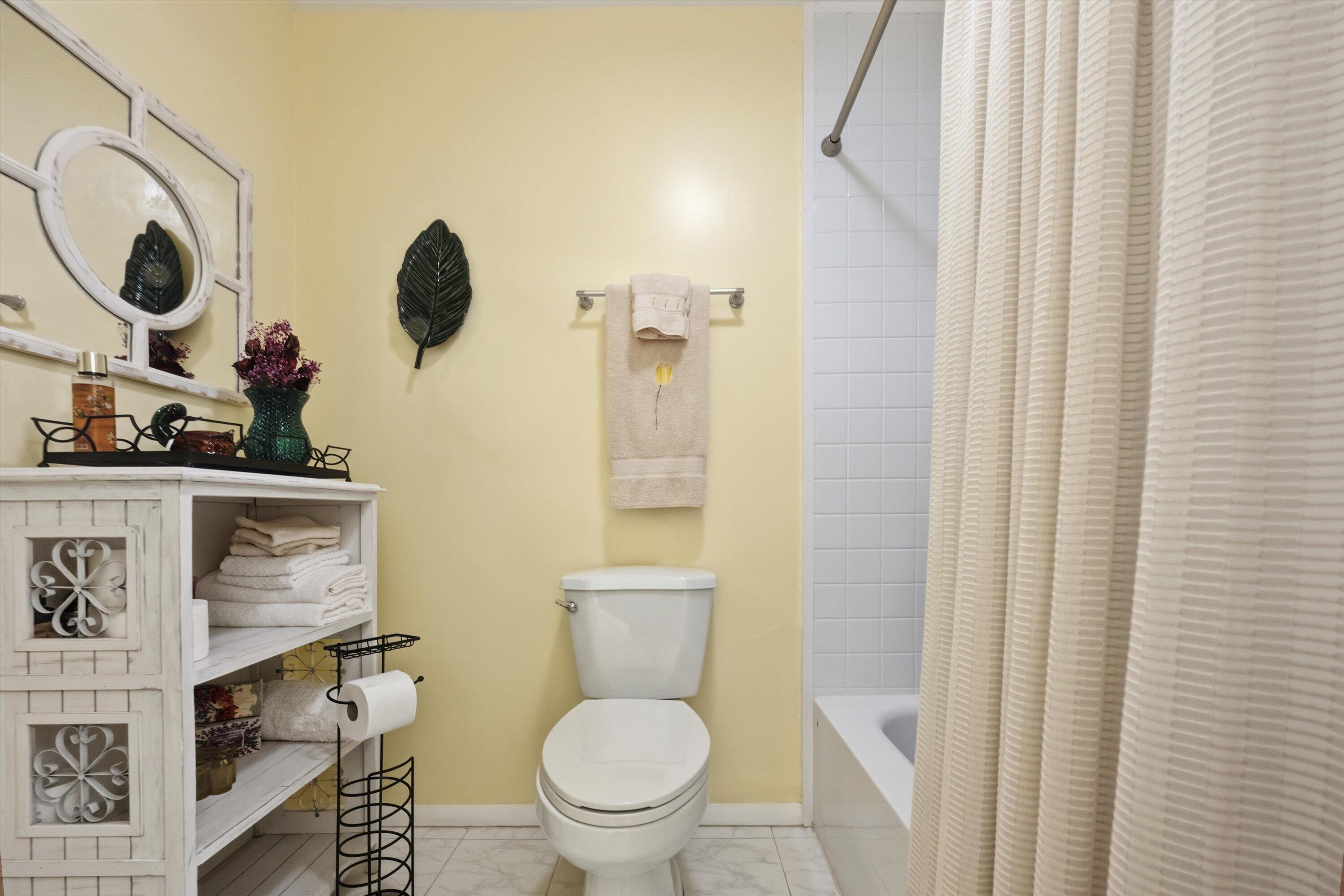 STRATHMORE GATE WEST UNIT 1 - Residential