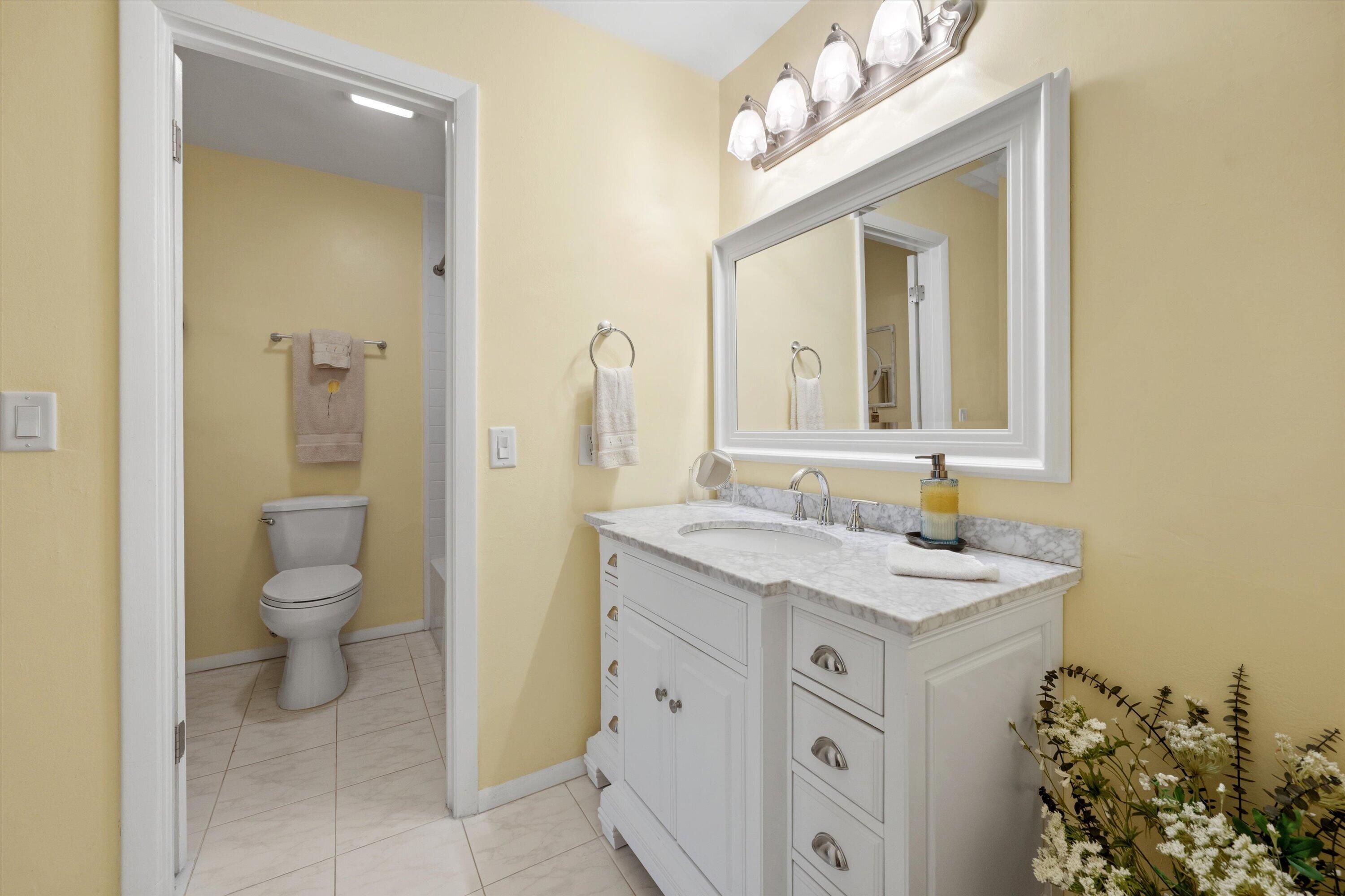 STRATHMORE GATE WEST UNIT 1 - Residential
