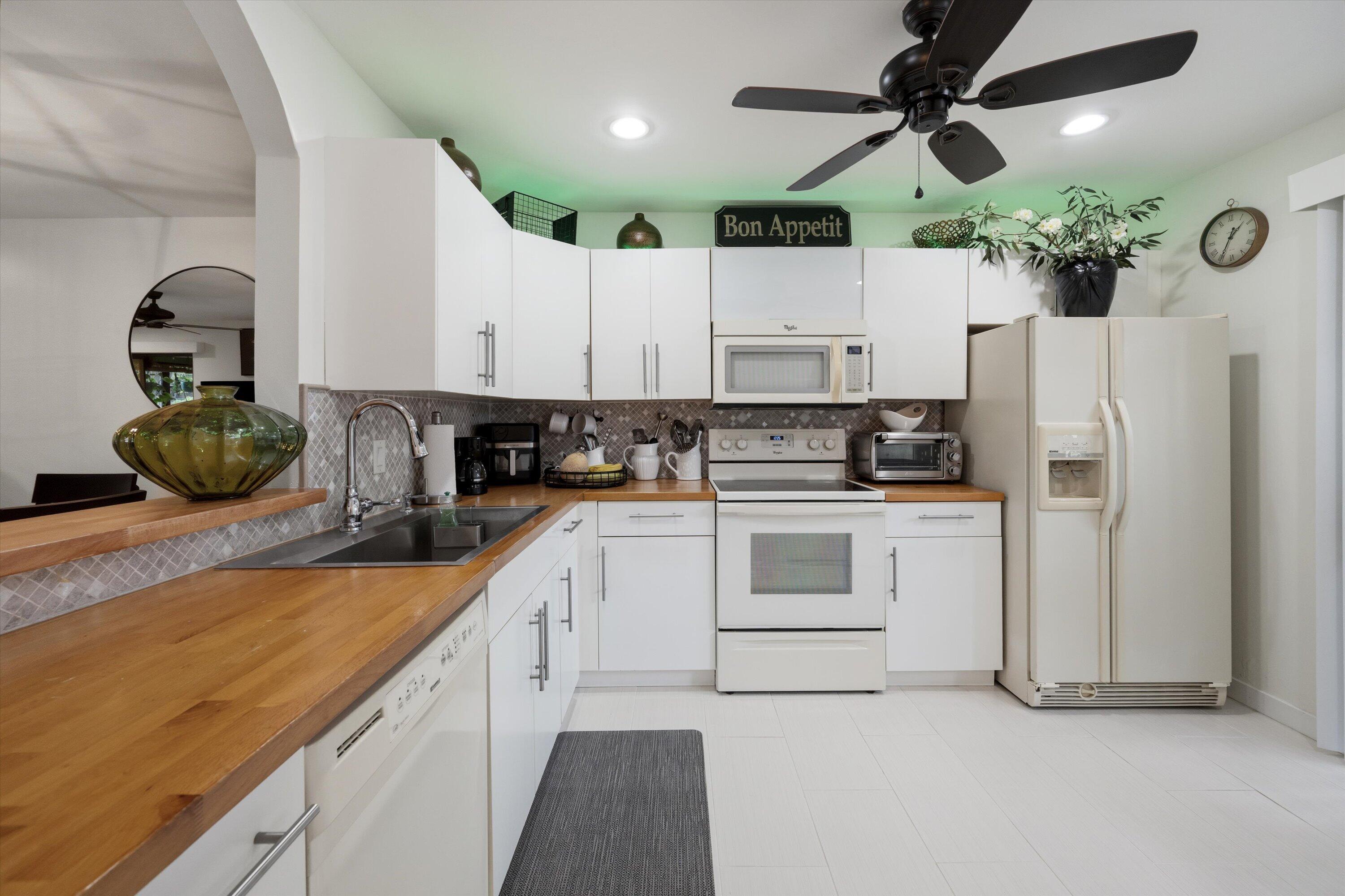 STRATHMORE GATE WEST UNIT 1 - Residential