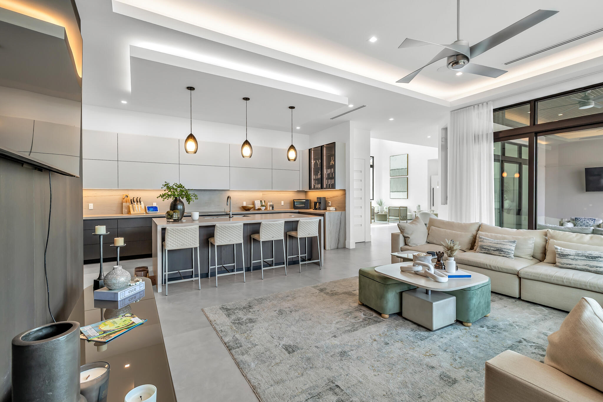 VENETIAN ISLES 1ST SEC - Residential